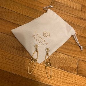 Kendra Scott Chain link Earrings with dust bag